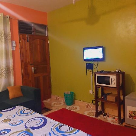 Gloria'S Place Studio Mombasa Exteriör bild